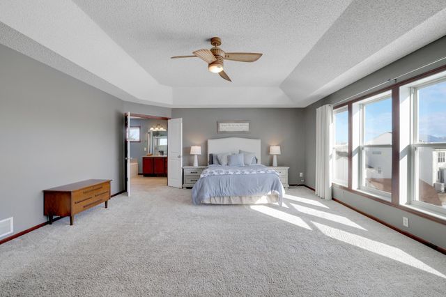 2105 Pembina Lane, Shakopee, MN 55379