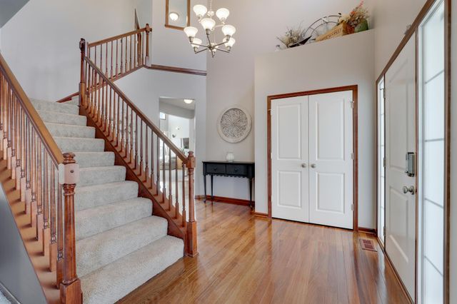 2105 Pembina Lane, Shakopee, MN 55379