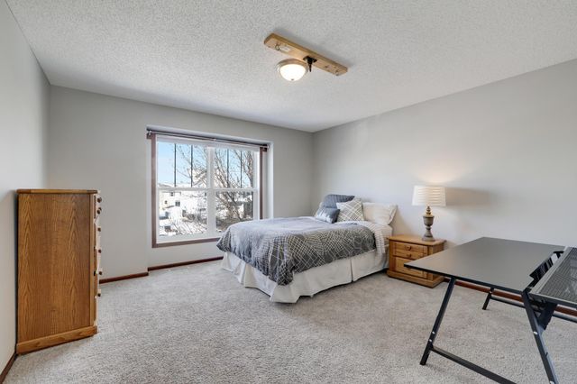 2105 Pembina Lane, Shakopee, MN 55379