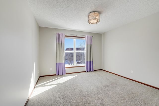 2105 Pembina Lane, Shakopee, MN 55379