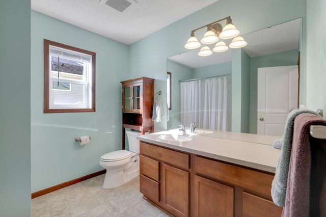 2105 Pembina Lane, Shakopee, MN 55379