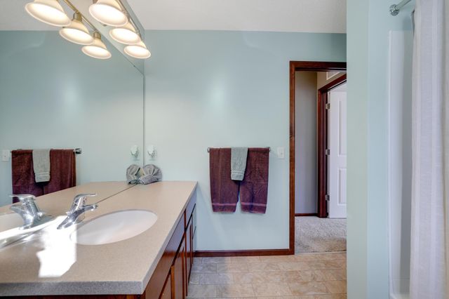 2105 Pembina Lane, Shakopee, MN 55379