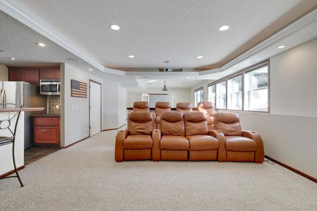 2105 Pembina Lane, Shakopee, MN 55379