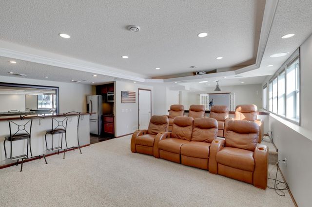 2105 Pembina Lane, Shakopee, MN 55379