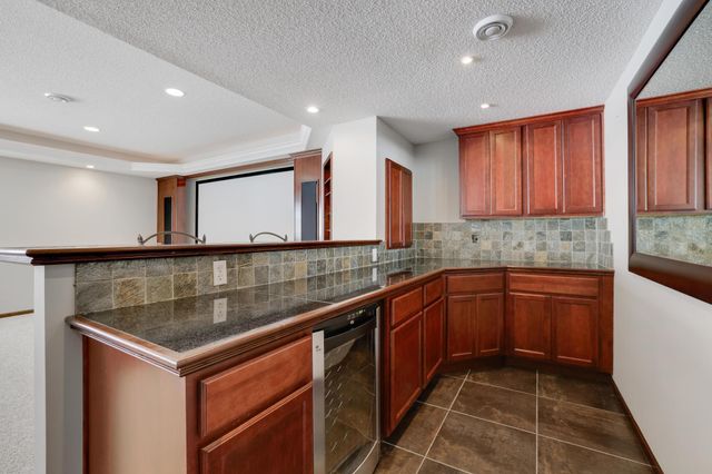 2105 Pembina Lane, Shakopee, MN 55379