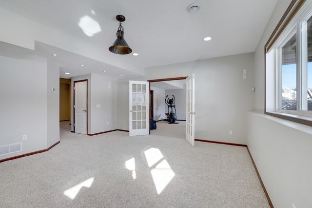 2105 Pembina Lane, Shakopee, MN 55379