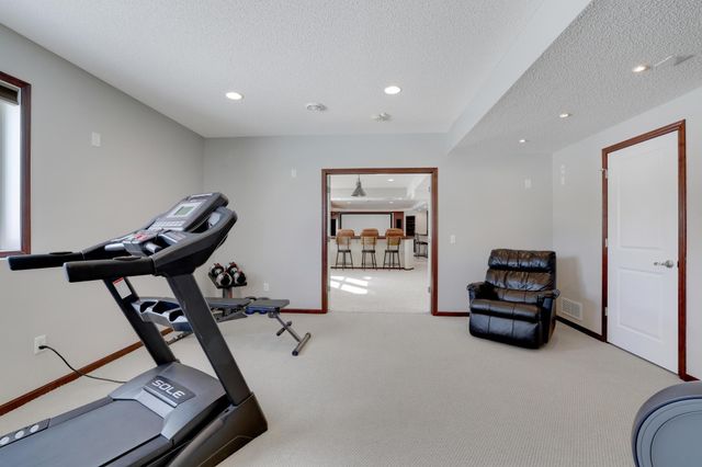 2105 Pembina Lane, Shakopee, MN 55379