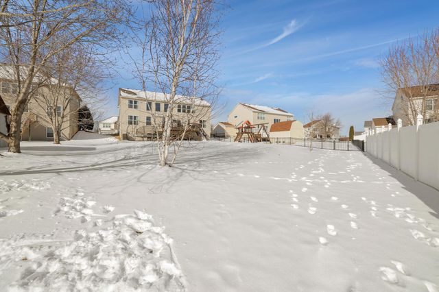 2105 Pembina Lane, Shakopee, MN 55379