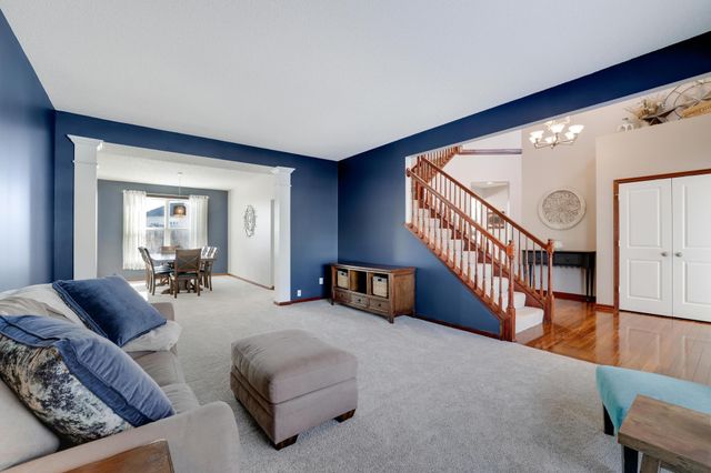 2105 Pembina Lane, Shakopee, MN 55379