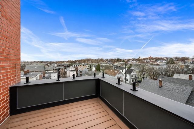 379 Somerville 3, Somerville, MA 02143