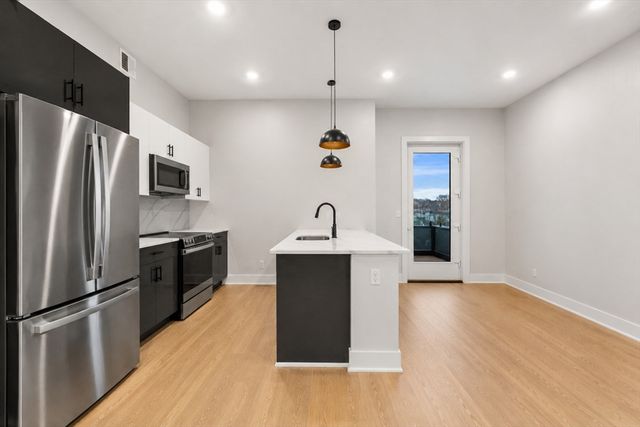 379 Somerville 3, Somerville, MA 02143