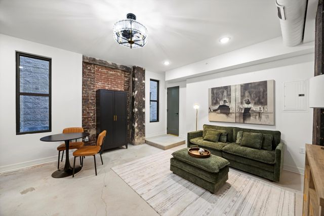 117 E 7th St # 411-D, Chattanooga, TN 37402