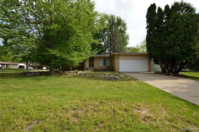 5200 Wishing Well Drive, Grand Blanc, MI 48439