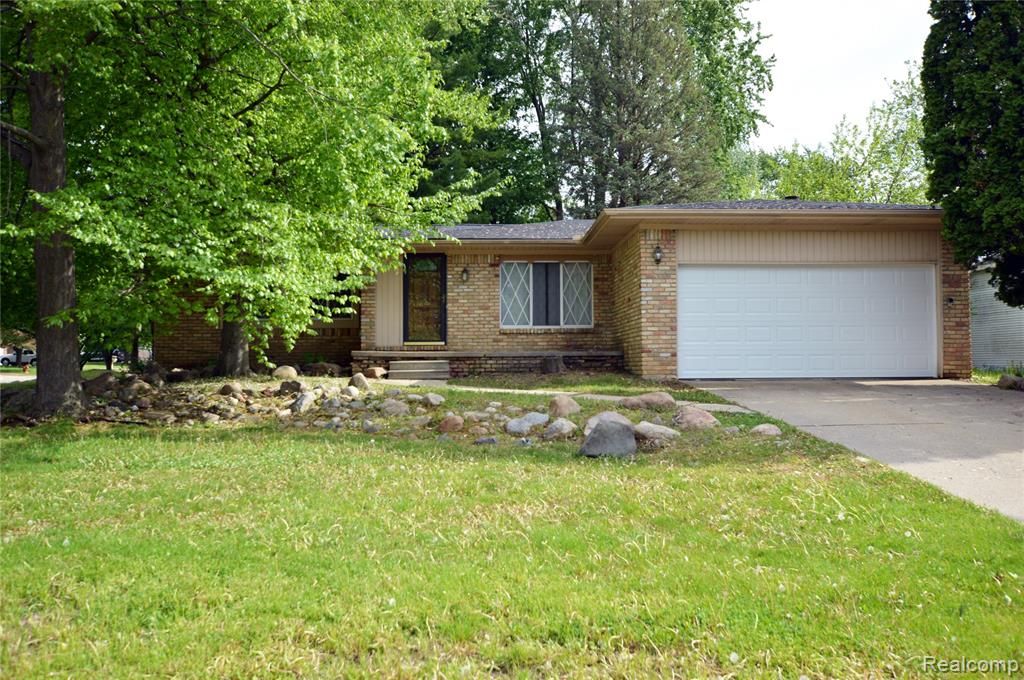 5200 Wishing Well Drive, Grand Blanc, MI 48439