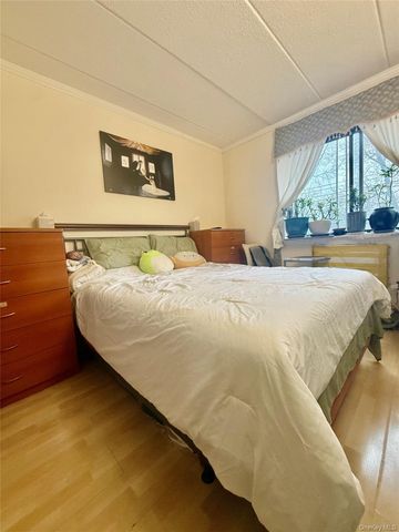 4260 157th Street 3D, Flushing, NY 11355