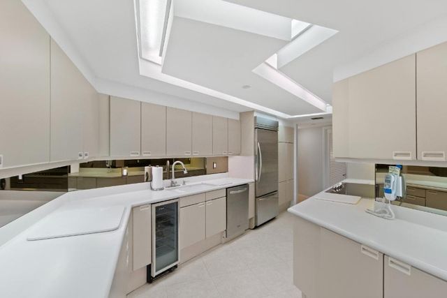 100 Lakeshore Drive 957, North Palm Beach, FL 33408