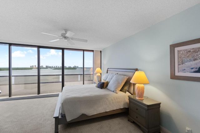 100 Lakeshore Drive 957, North Palm Beach, FL 33408