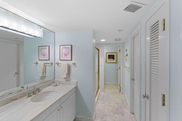 100 Lakeshore Drive 957, North Palm Beach, FL 33408
