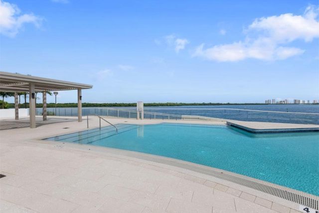 100 Lakeshore Drive 957, North Palm Beach, FL 33408
