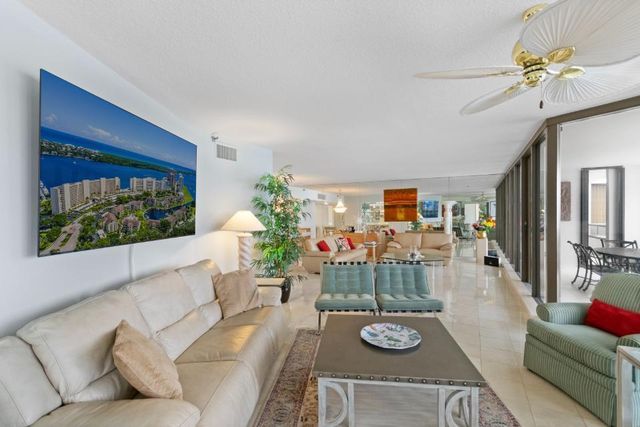 100 Lakeshore Drive 957, North Palm Beach, FL 33408
