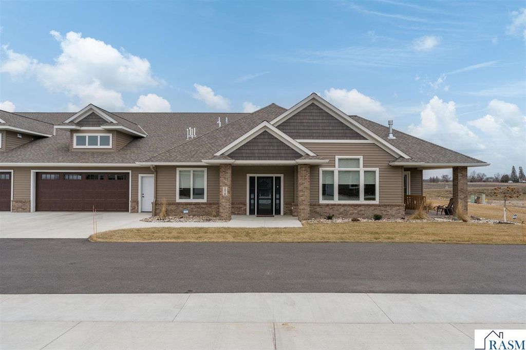 1046 Saba Boulevard, Mankato, MN 56001