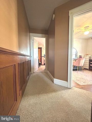 1804 HOFFNAGLE ST, Philadelphia, PA 19152