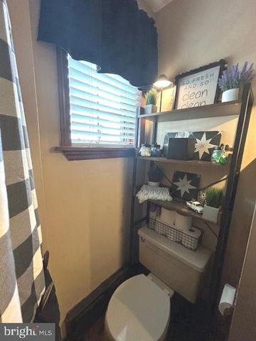 1804 HOFFNAGLE ST, Philadelphia, PA 19152