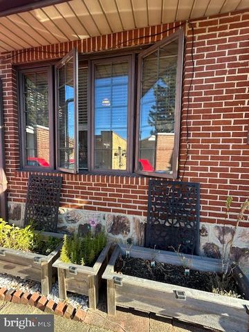 1804 HOFFNAGLE ST, Philadelphia, PA 19152