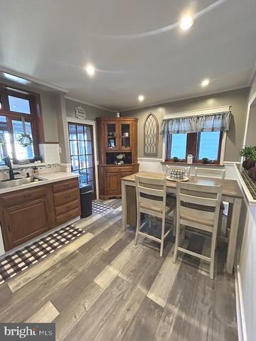 1804 HOFFNAGLE ST, Philadelphia, PA 19152