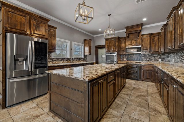 5796 HWY 271 Highway S, Pittsburg, TX 75686