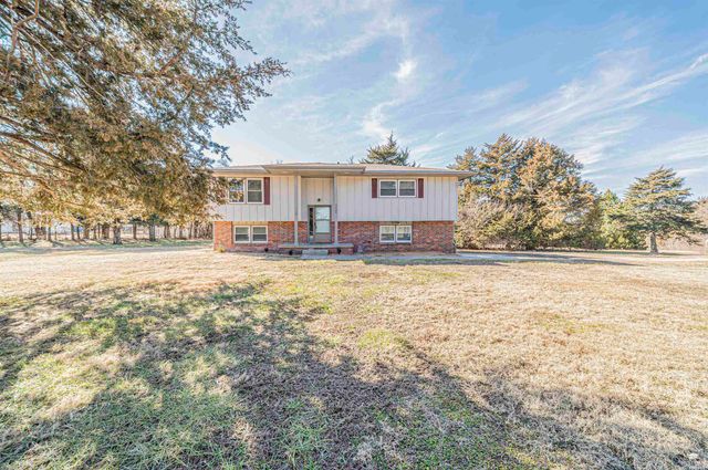 3409 Cedar Lane, Milford, KS 66514