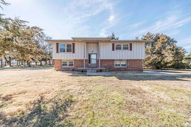3409 Cedar Lane, Milford, KS 66514