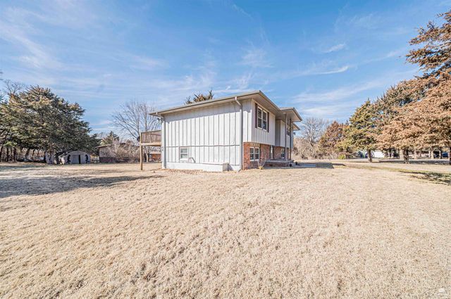 3409 Cedar Lane, Milford, KS 66514