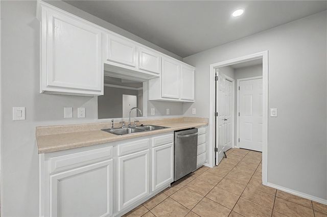 6608 Springwood Street, Bentonville, AR 72713