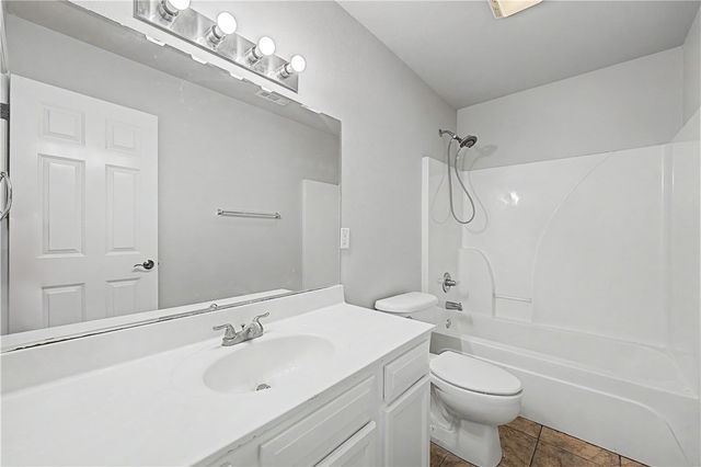 6608 Springwood Street, Bentonville, AR 72713