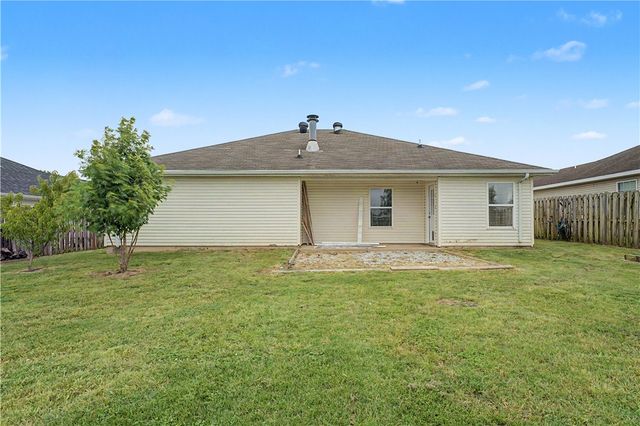 6608 Springwood Street, Bentonville, AR 72713