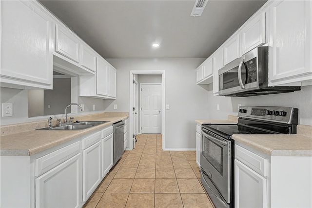 6608 Springwood Street, Bentonville, AR 72713