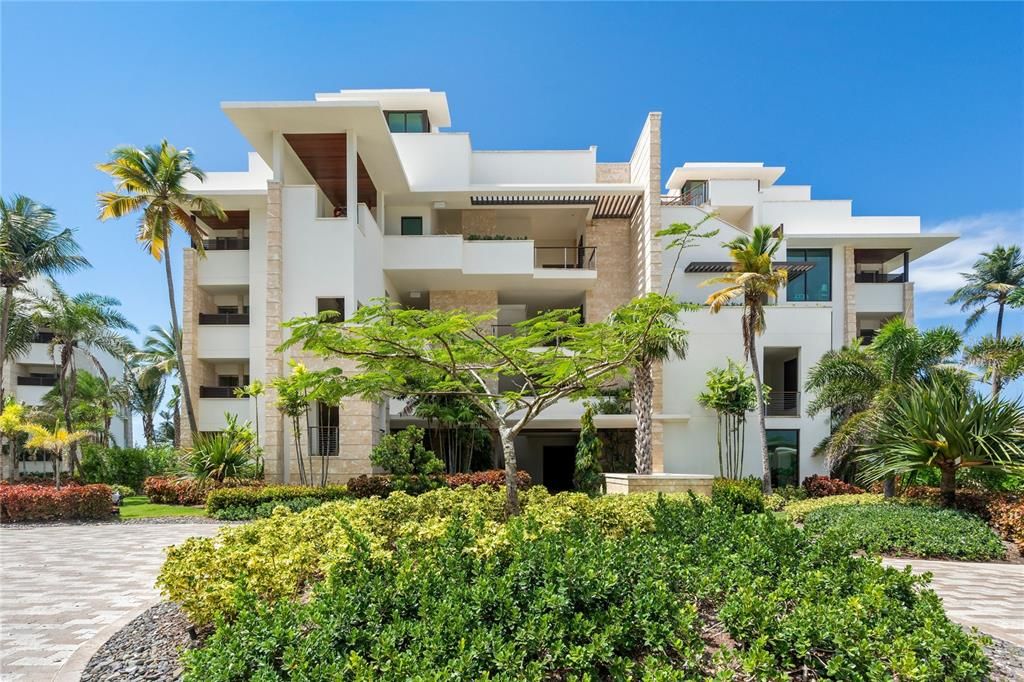 Image 2 of property listing at 200 BEACHFRONT RESIDENCES 4141, Dorado, PR 00646