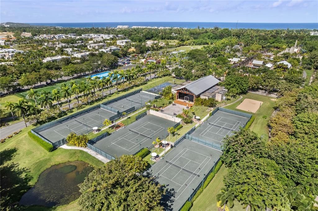 Image 23 of property listing at 200 BEACHFRONT RESIDENCES 4141, Dorado, PR 00646