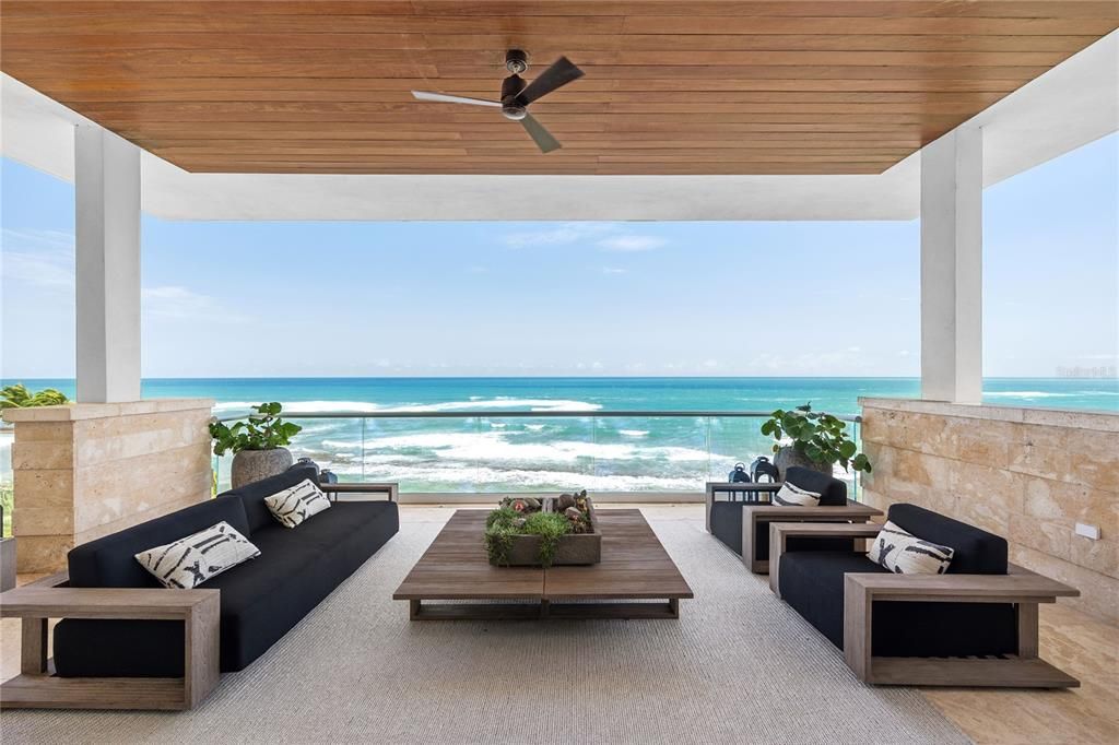 Image 3 of property listing at 200 BEACHFRONT RESIDENCES 4141, Dorado, PR 00646