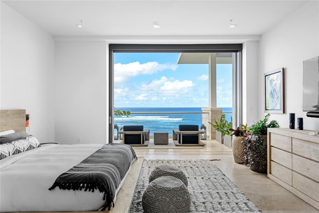 Image 7 of property listing at 200 BEACHFRONT RESIDENCES 4141, Dorado, PR 00646