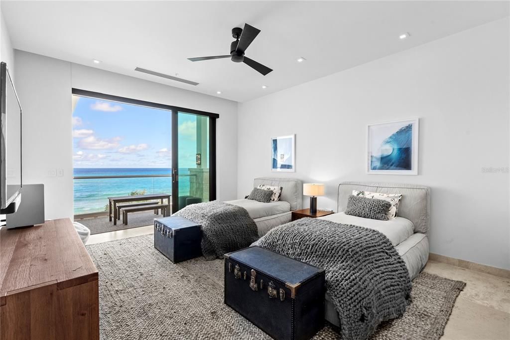 Image 9 of property listing at 200 BEACHFRONT RESIDENCES 4141, Dorado, PR 00646