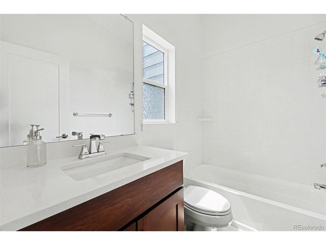 8711 E Hampden Ave 5, Denver, CO 80231