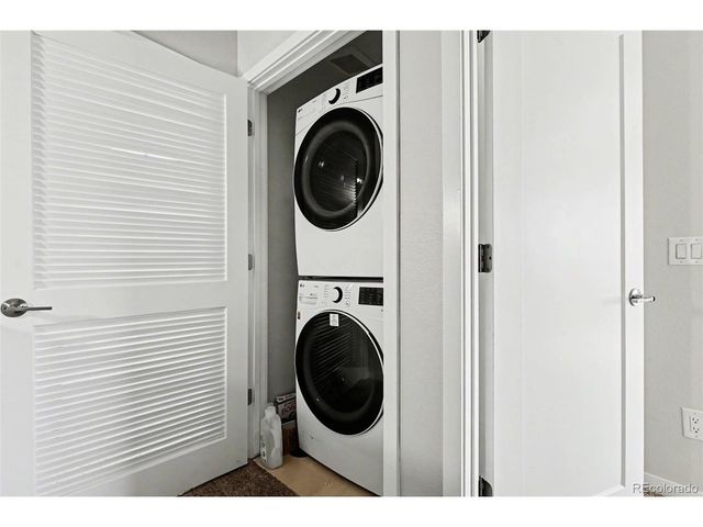 8711 E Hampden Ave 5, Denver, CO 80231