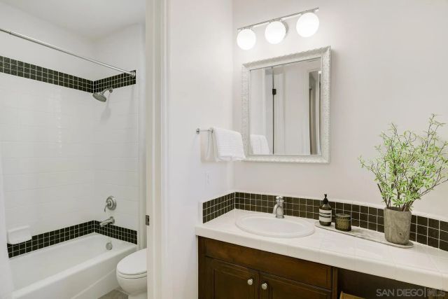409 N Cedros Ave, Solana Beach, CA 92075