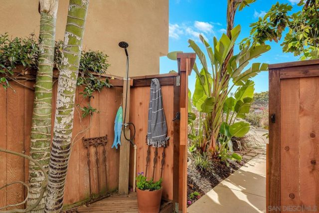 409 N Cedros Ave, Solana Beach, CA 92075