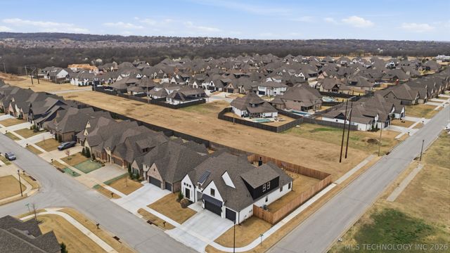 16978 E 41st Place, Tulsa, OK 74134