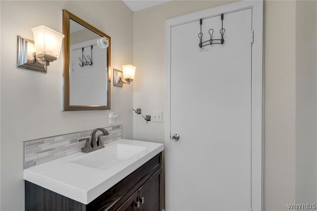 201 Lamont Drive, Amherst, NY 14226