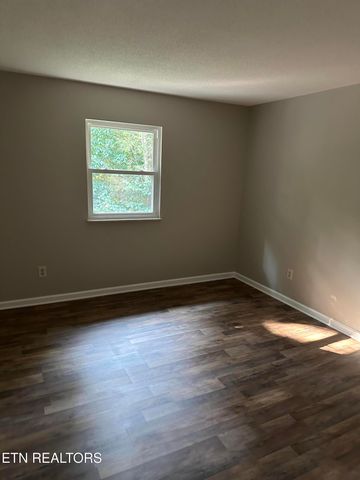 634 Crestview Court, Seymour, TN 37865