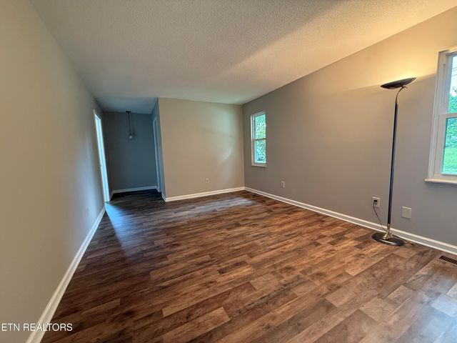 634 Crestview Court, Seymour, TN 37865